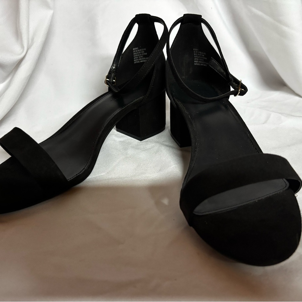 Oura Black Block Heel Sandals